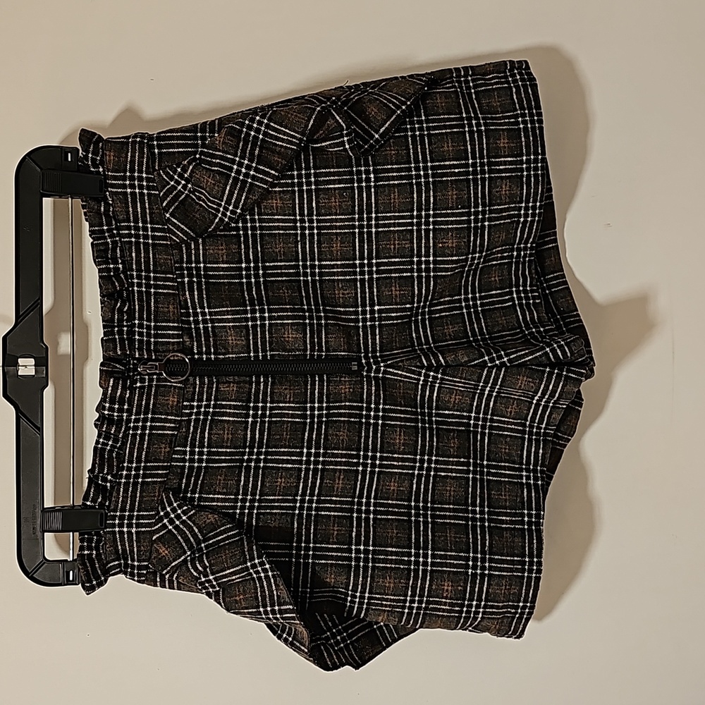 Moon River Anthropology Plaid High Waisted Bag Shorts Black and Gray Size Medium
